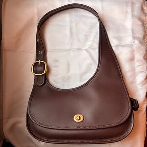 Coach Cashin Carry Crescent Bag in Maple